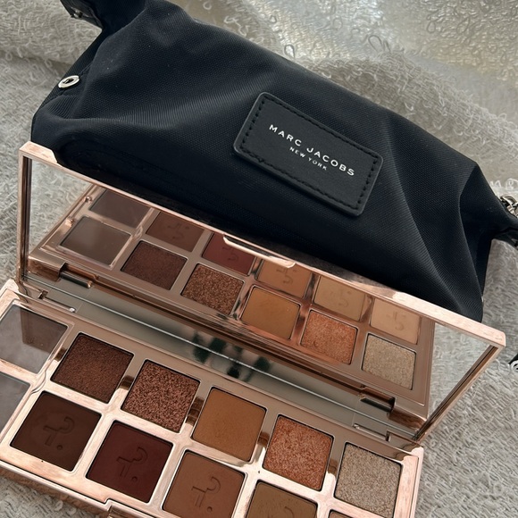 Marc Jacobs duffel makeup/accessories pouch - Picture 5 of 6